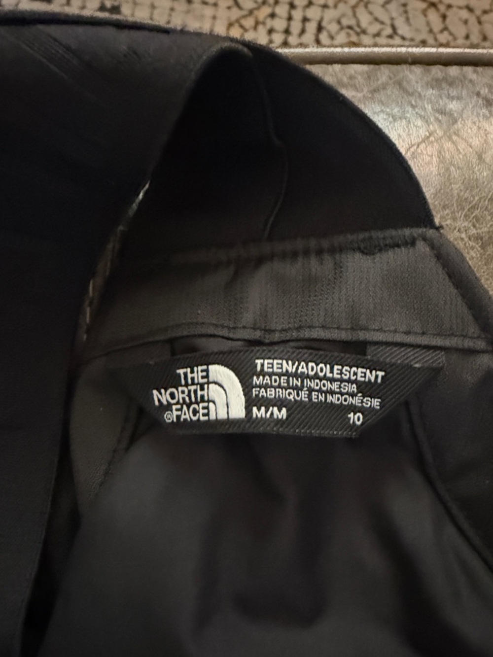 The North Face Teen/Adolescent Black Bib Snow Pants Overalls - Picture 8 of 9